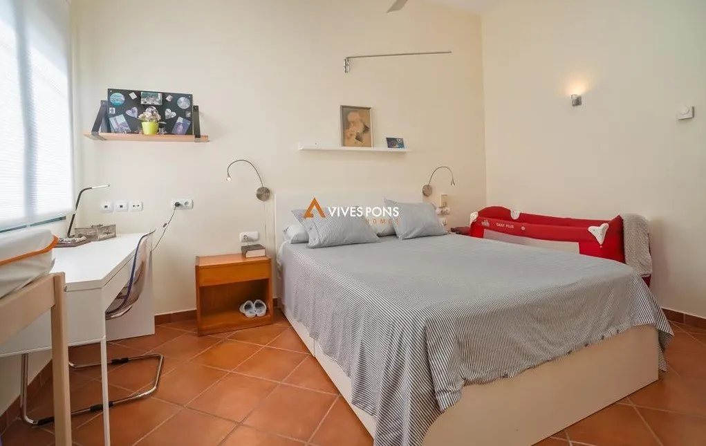 Villa moderna excelentemente ubicada a los pies del Montgó, Jávea