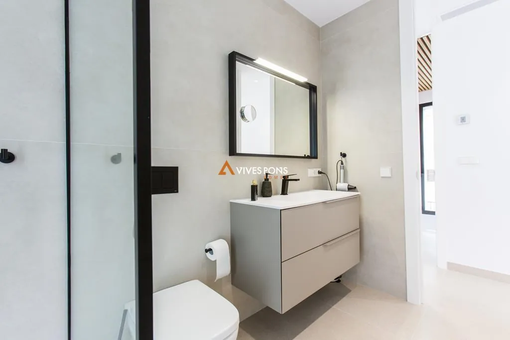 Modern villa with views in Dénia