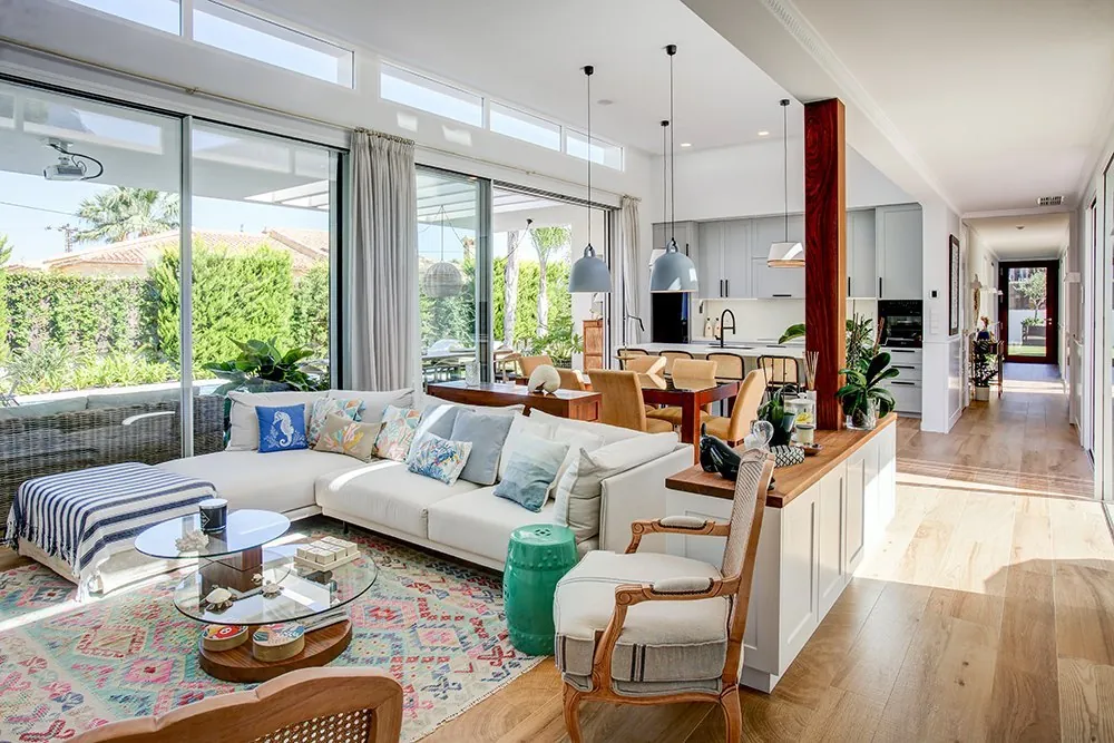 Villa moderna construida por Vives Pons Homes