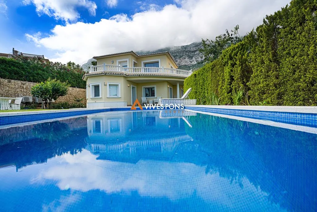 Villa con vistas al mar en Dénia