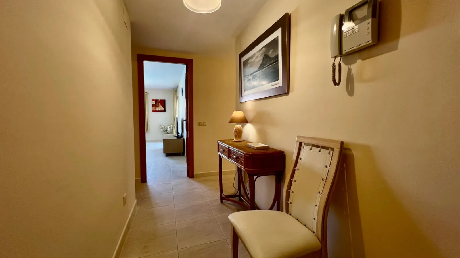 Luminoso apartamento de 3 habitaciones con terraza, piscina y licencia turística - A solo 5 minutos a pie de la playa de Arenal.