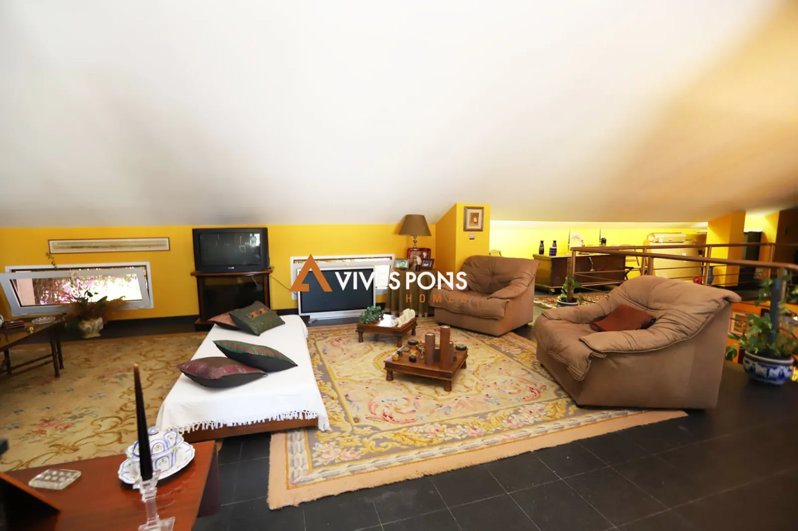 Amplia villa de estilo contemporáneo excelentemente ubicada, Dénia