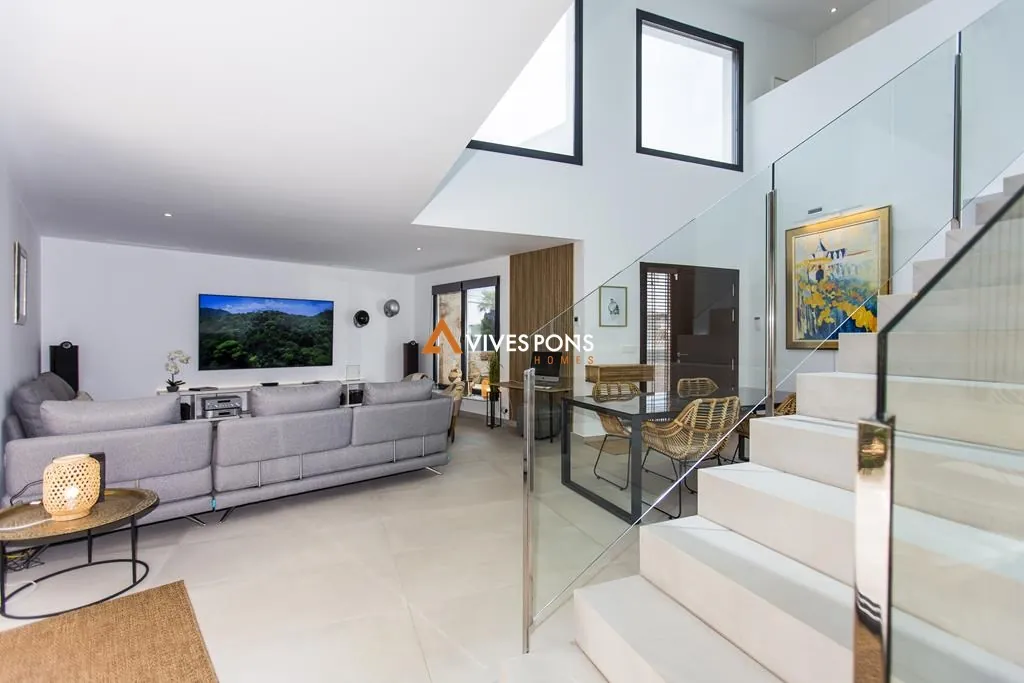 Villa moderna a solo 2,5 km de la Marineta Cassiana, Dénia