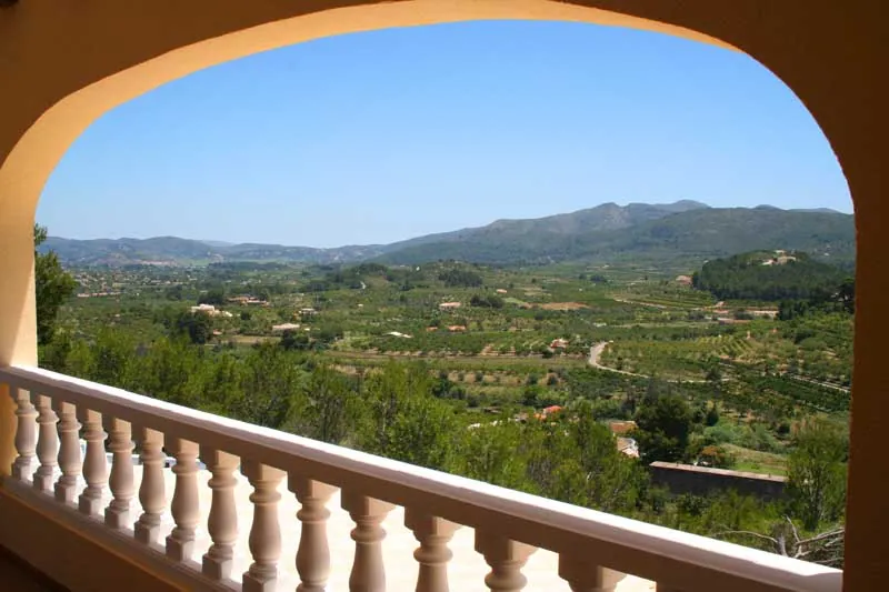 Villa en perfecto estado y con preciosas vistas al valle de Jalón, en Parcent