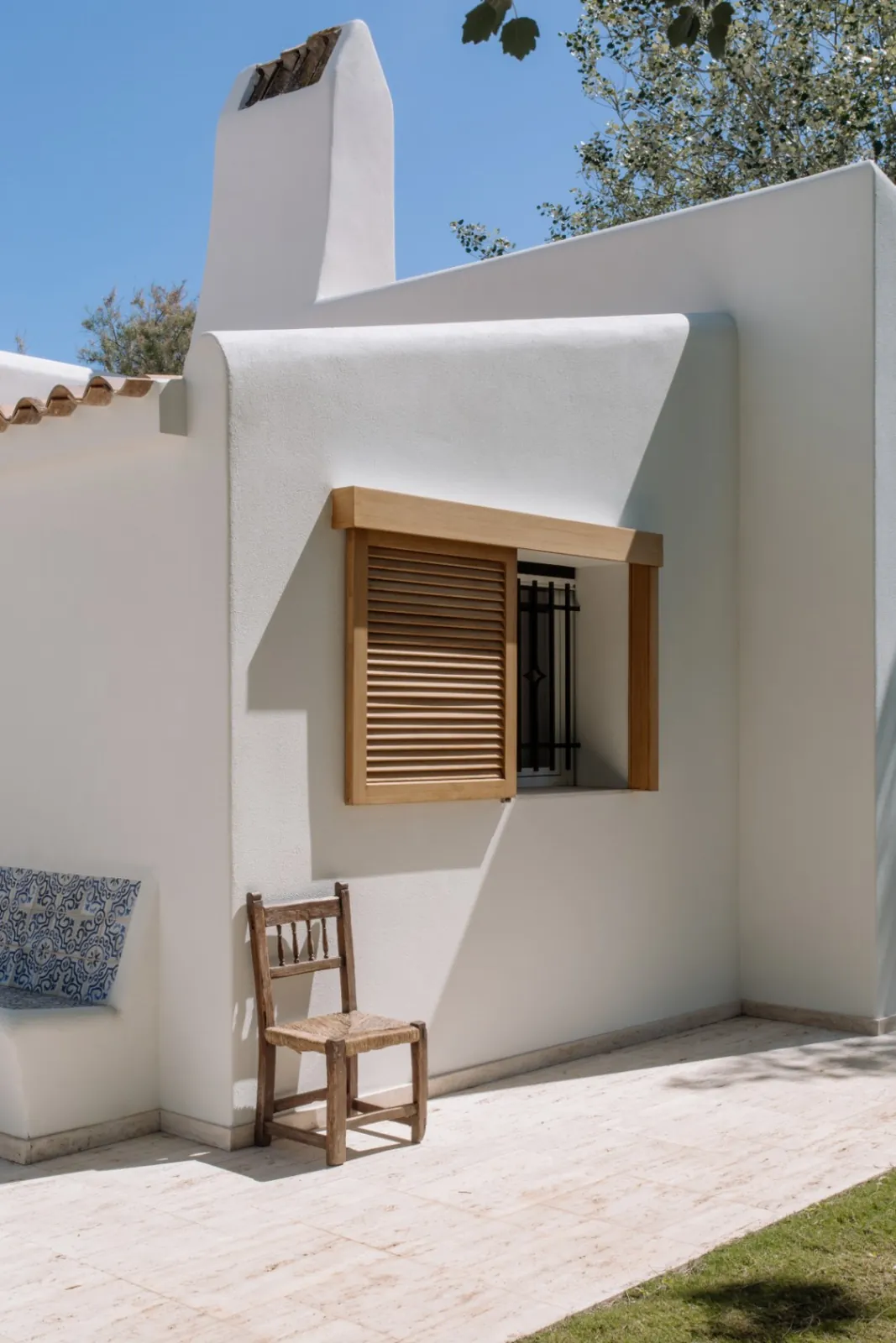 Villa en primera línea de mar renovada integralmente