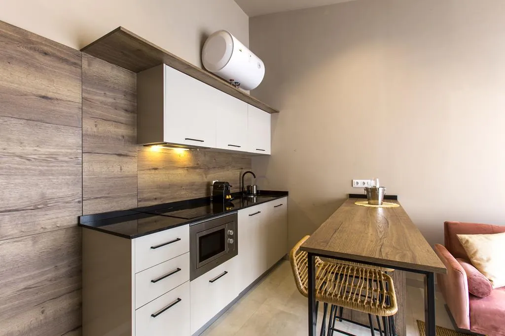 Reforma integral compuesta por cinco apartamentos y con licencia de alquiler turístico, Dénia centro