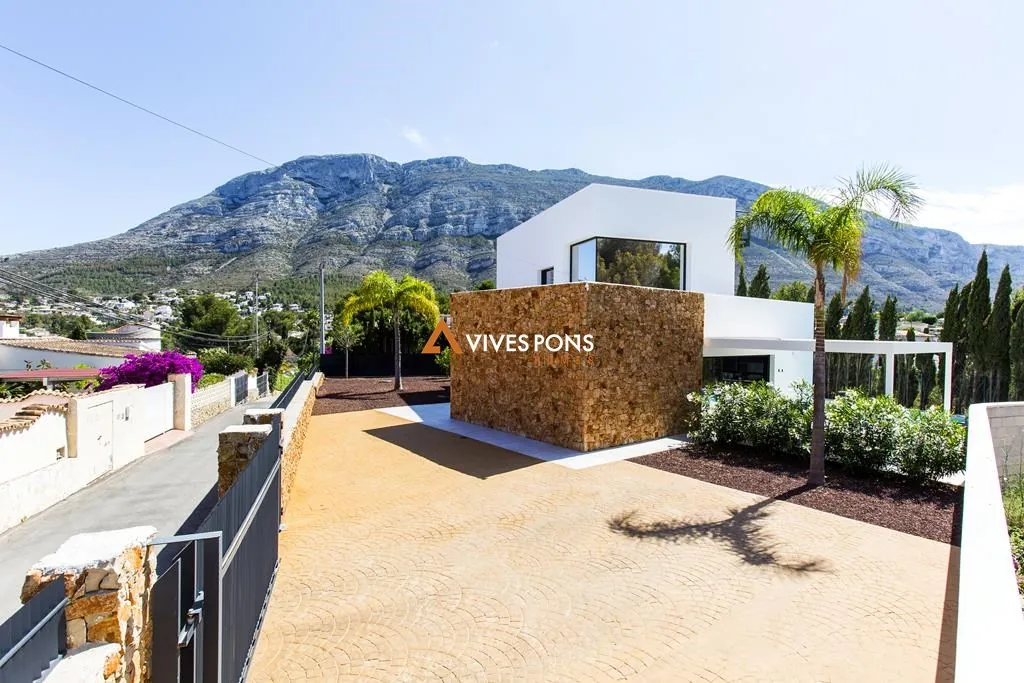 Villa moderna a solo 2,5 km de la Marineta Cassiana, Dénia