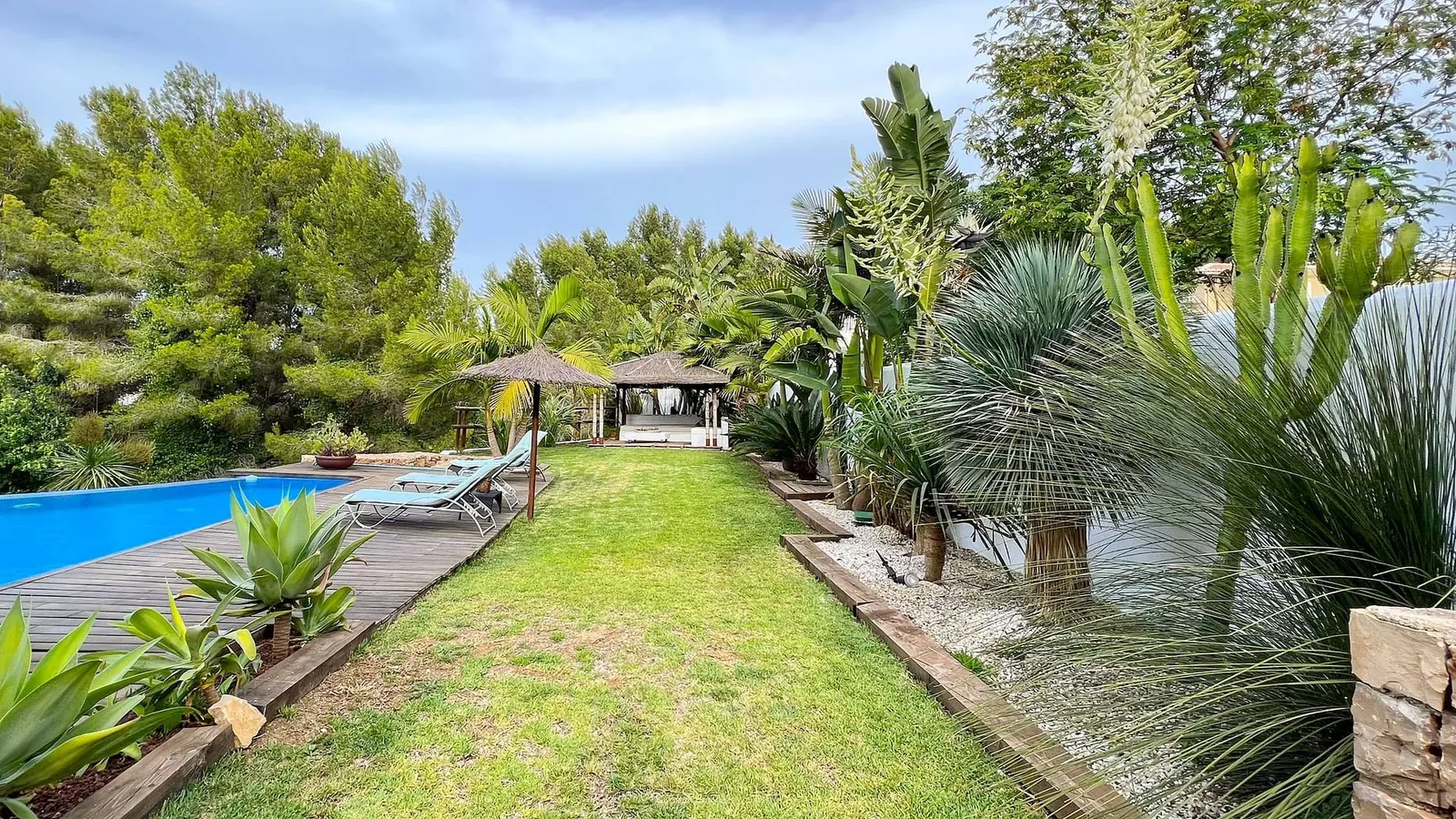 Venta. Chalet/Villa en Denia