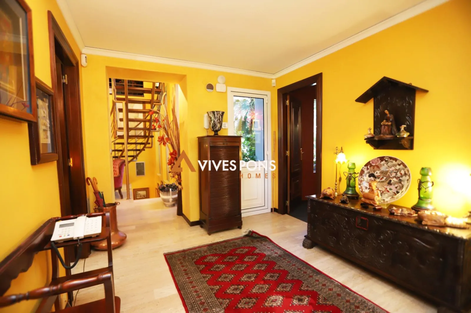 Amplia villa de estilo contemporáneo excelentemente ubicada, Dénia