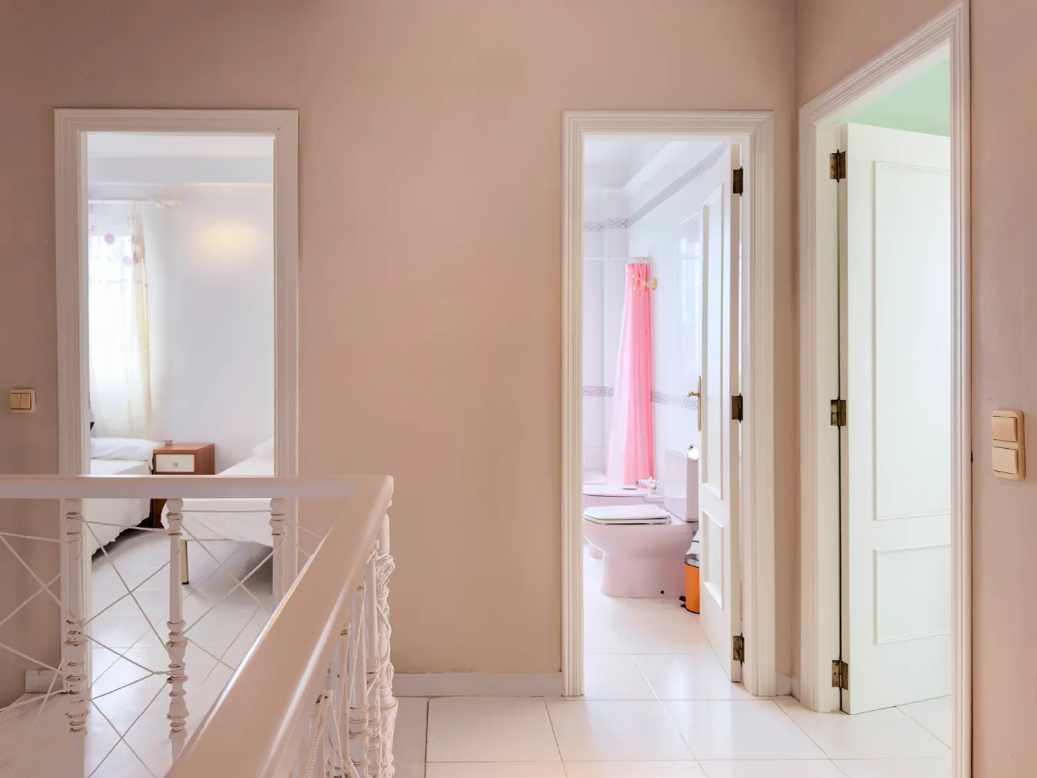 Fantástico chalet unifamiliar con piscina privada y amplias terrazas en Denia