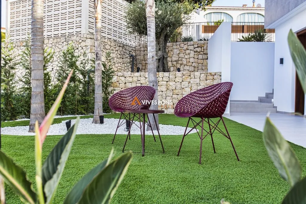 Modern villa with views in Dénia