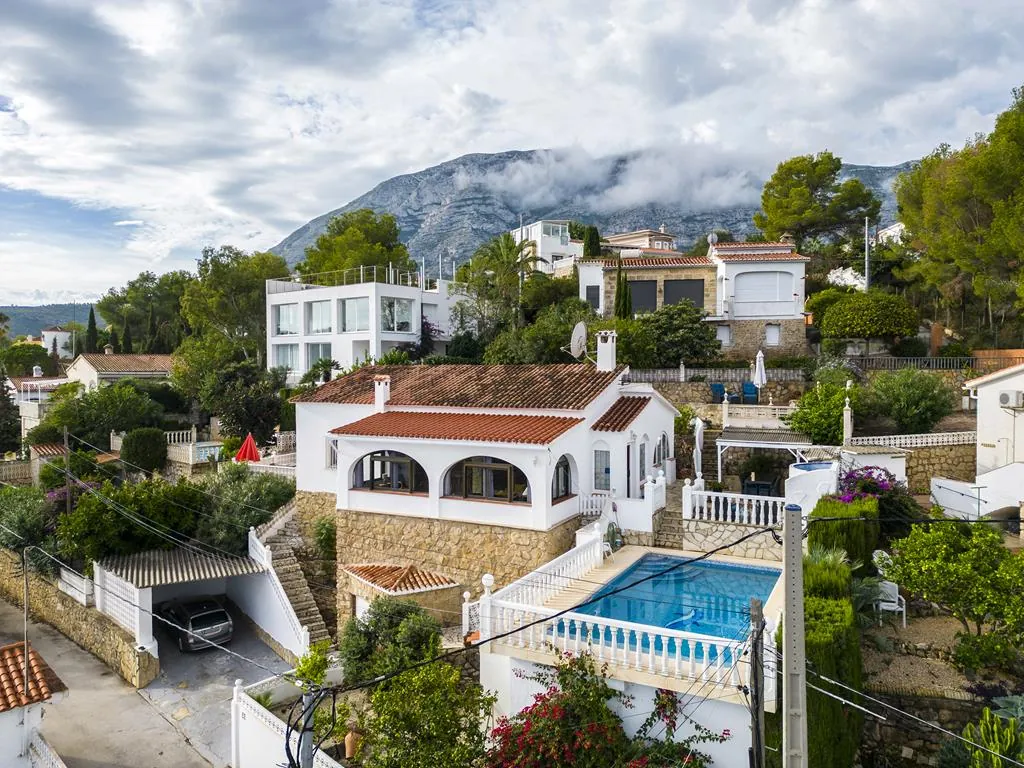 Villa con vistas al mar y en una sola planta en zona Florida, Dénia