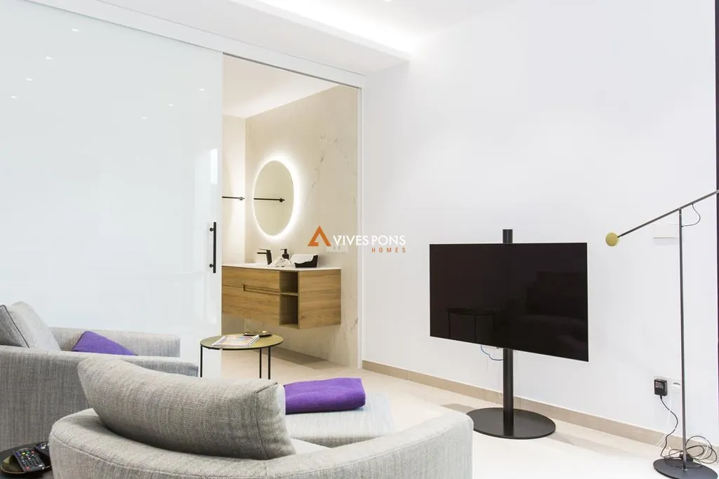 Modern villa with views in Dénia
