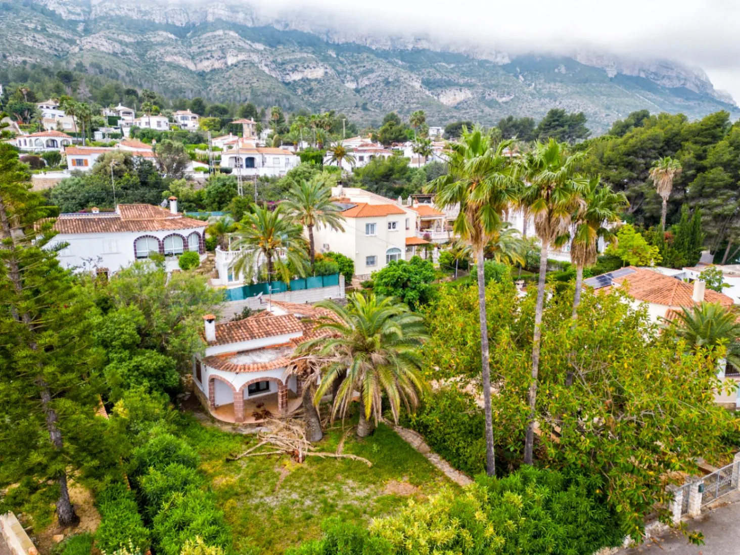 Villa en venta para reformar en Corral de Calafat, Dénia