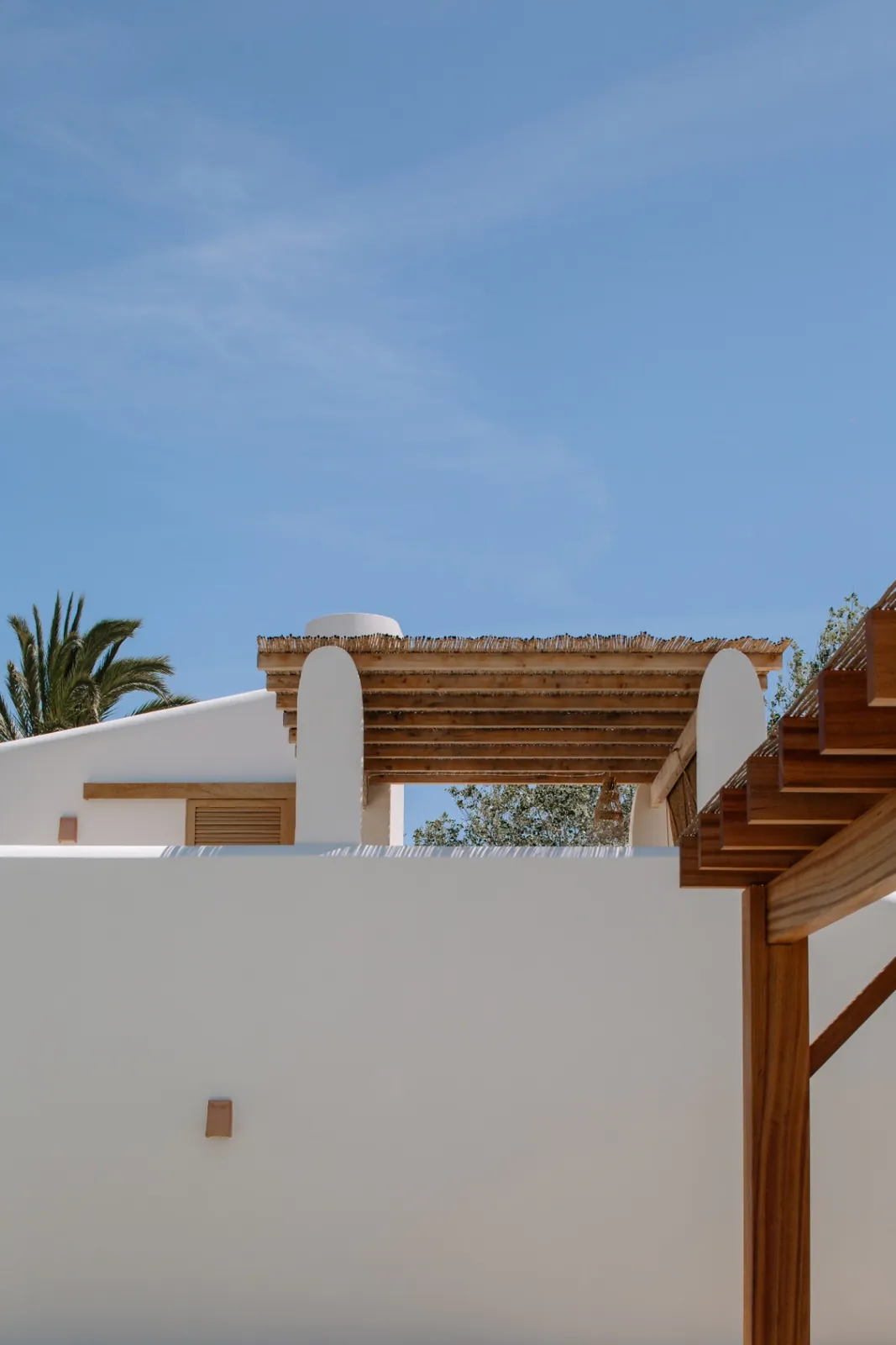 Villa en primera línea de mar renovada integralmente