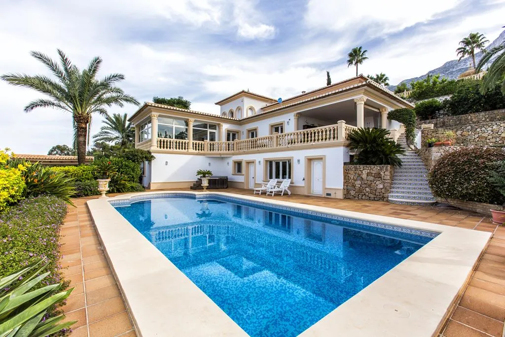 Villa con vistas al mar y al castillo, Dénia