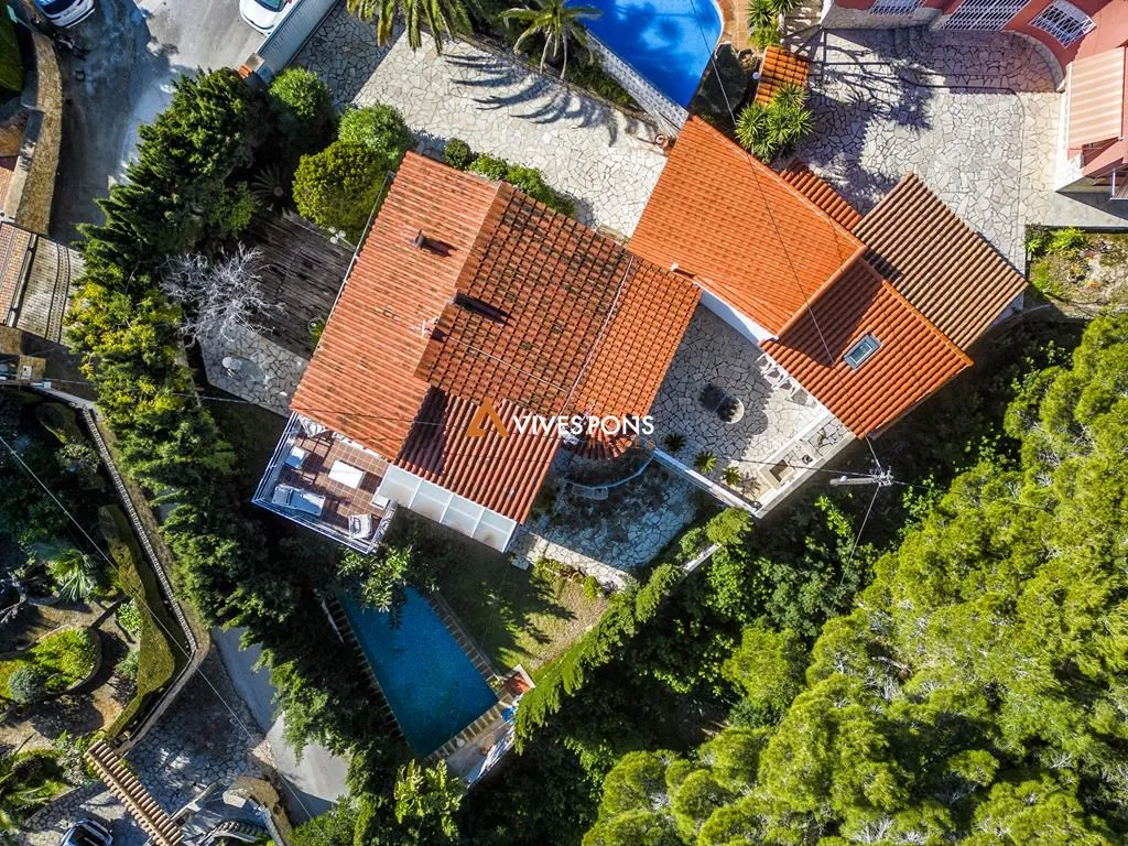 Villa a 1,5 km de Las Rotas, Dénia