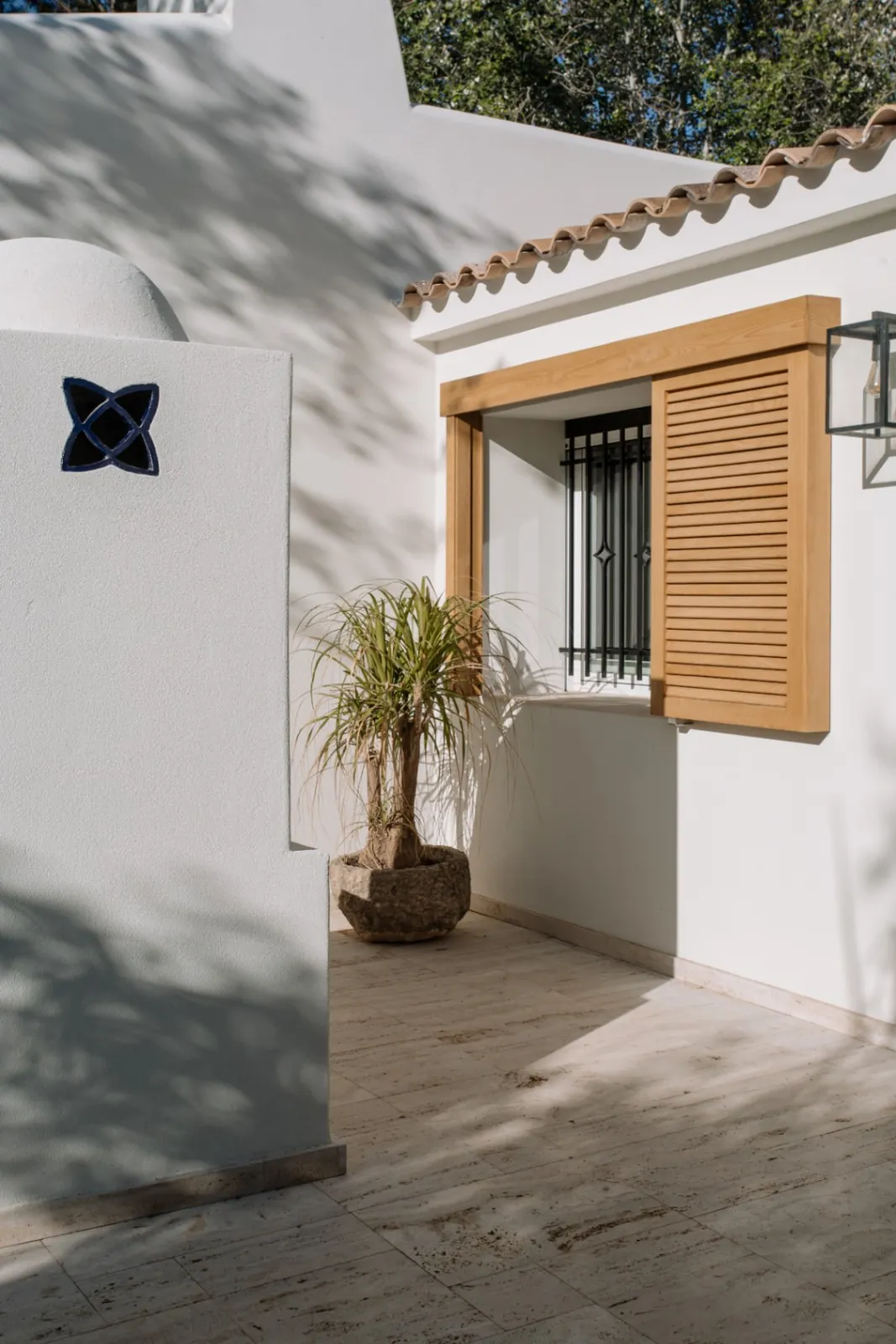 Villa en primera línea de mar renovada integralmente