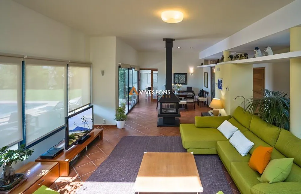 Villa moderna excelentemente ubicada a los pies del Montgó, Jávea