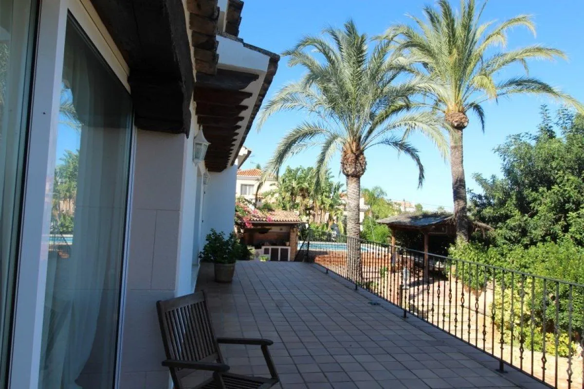 Villa / Chalet en venta en Dénia