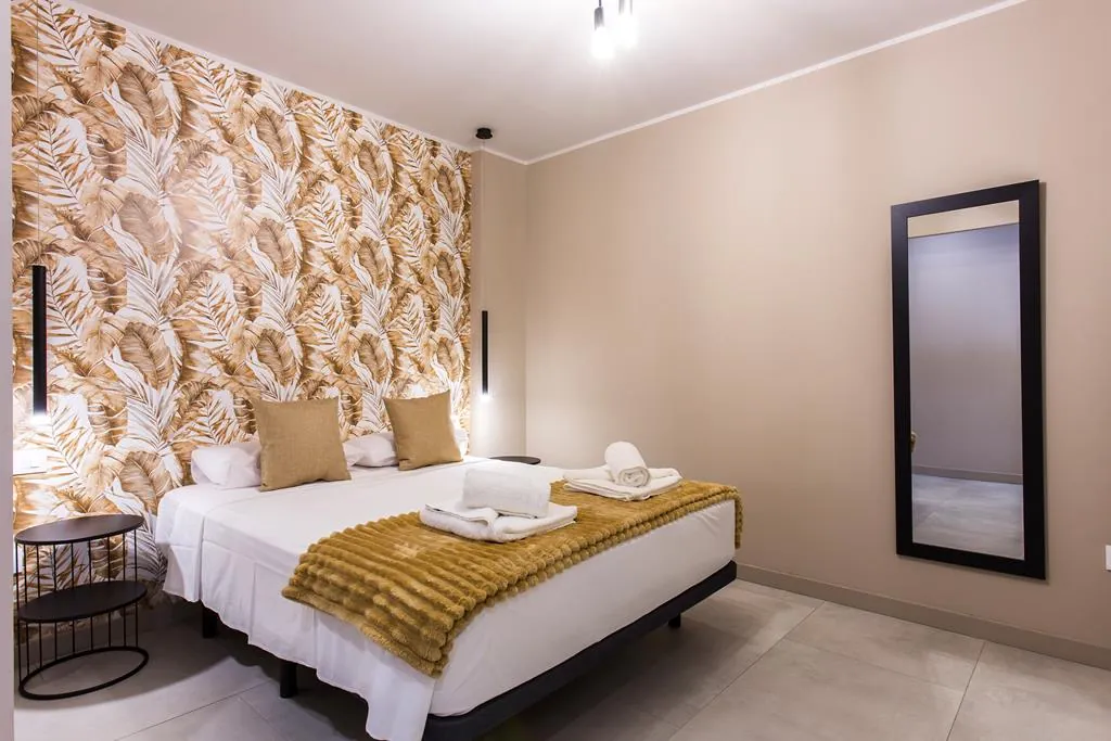 Reforma integral compuesta por cinco apartamentos y con licencia de alquiler turístico, Dénia centro