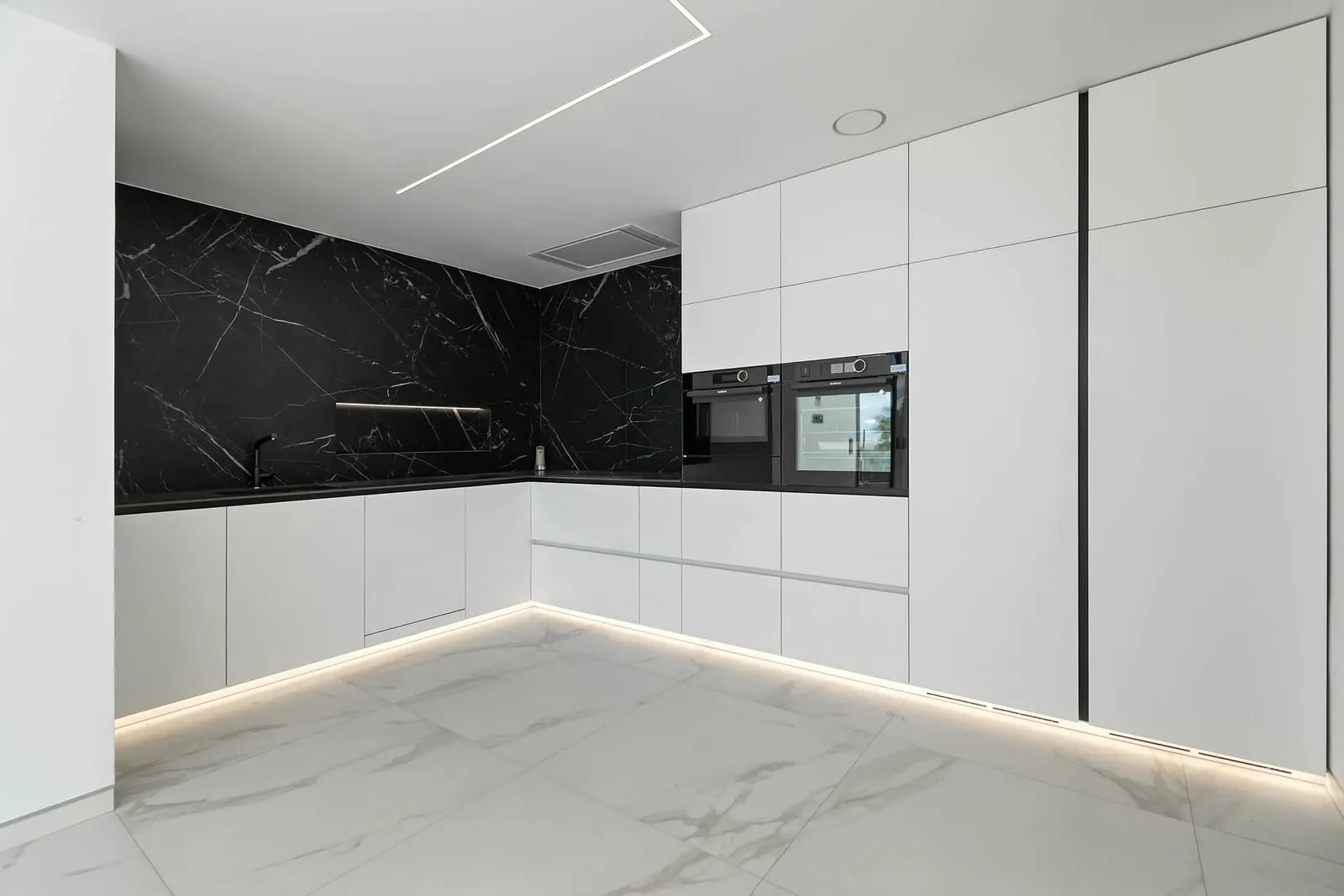 Venta. Chalet/Villa en Altea