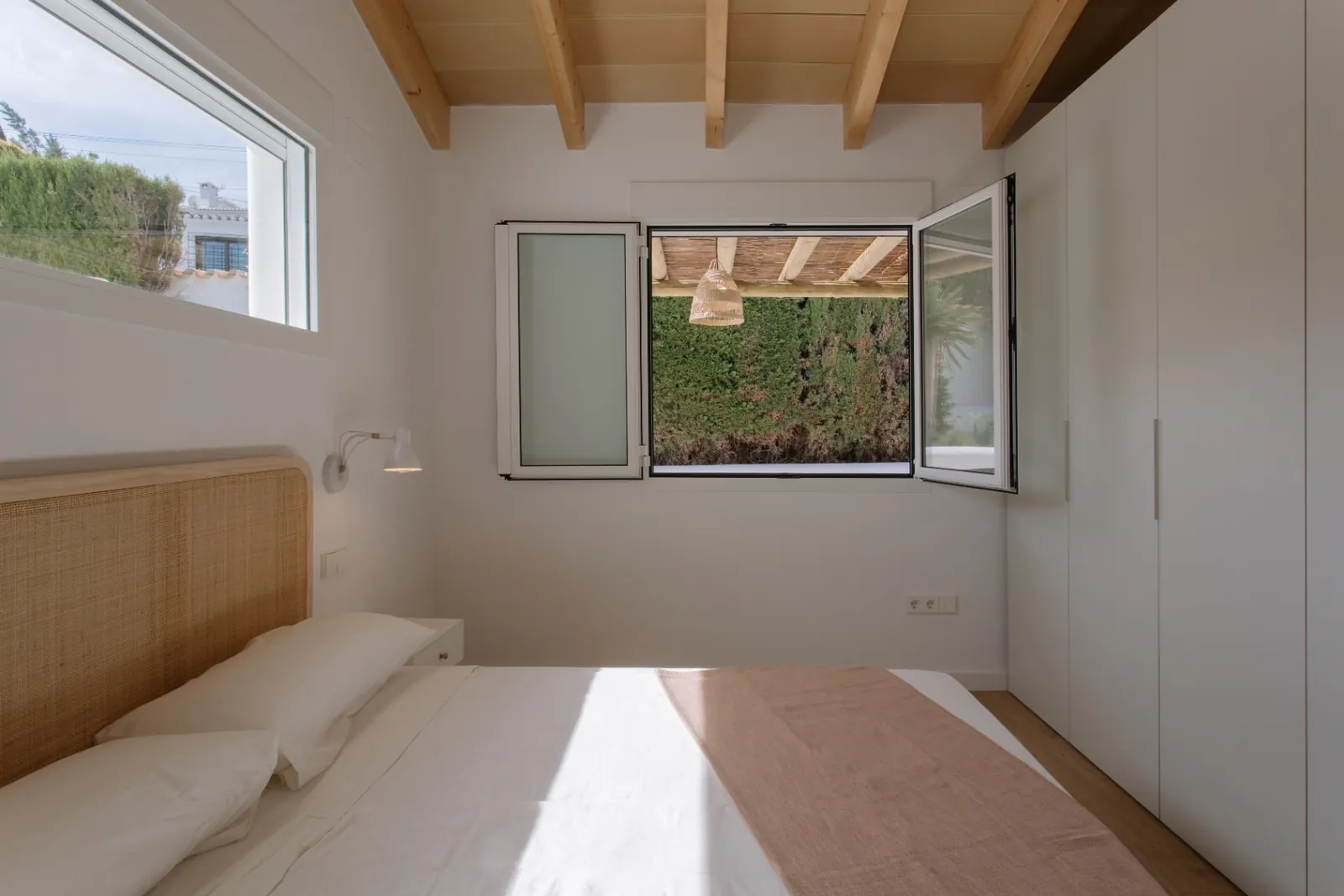 Villa con apartamento independiente, reforma integral, a 1,5 km de la Marineta Cassiana, Dénia