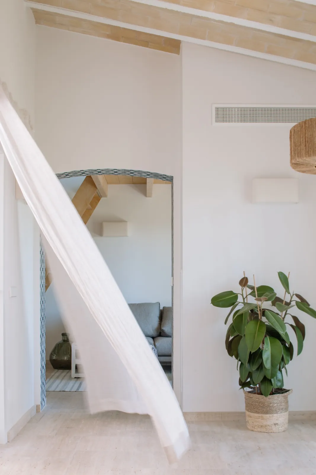 Villa en primera línea de mar renovada integralmente