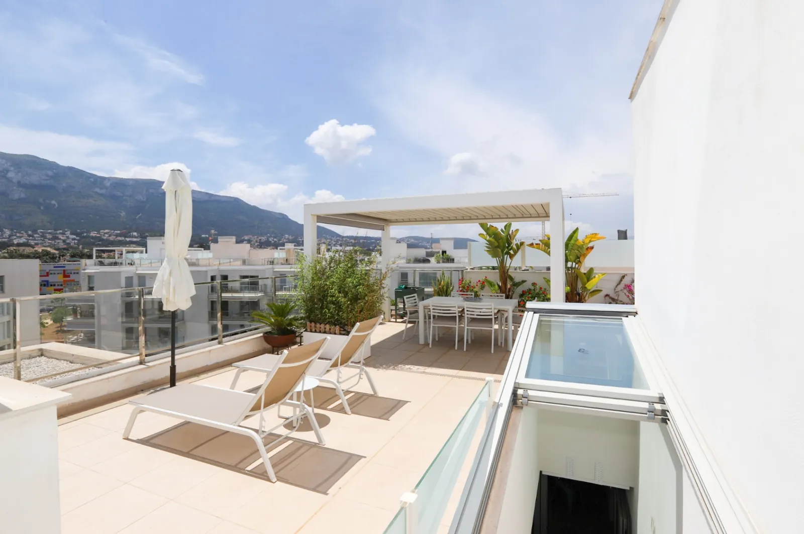 Magnífico ático con vistas al Montgó en Dénia - Club Náutico