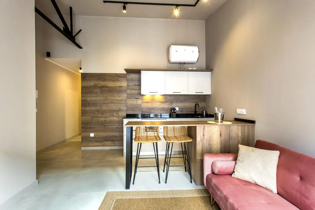 Reforma integral compuesta por cinco apartamentos y con licencia de alquiler turístico, Dénia centro