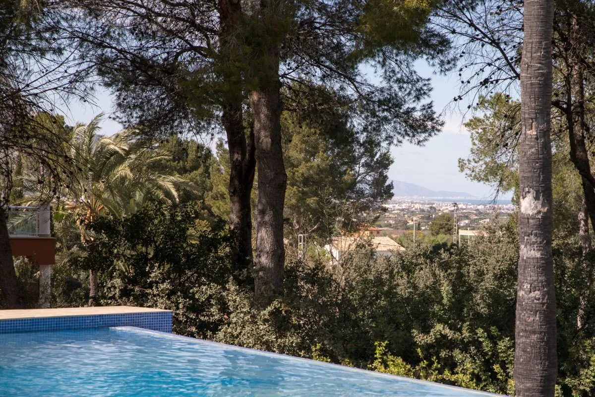 Villa moderna en la Urbanización La Sella