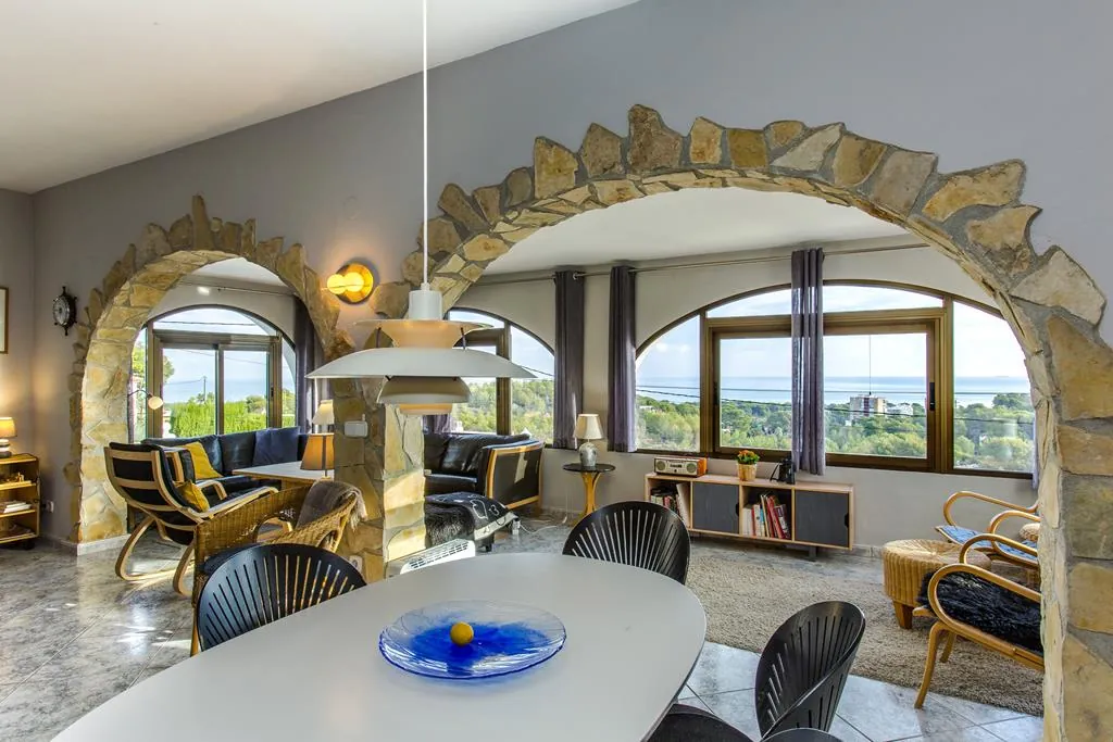 Villa con vistas al mar y en una sola planta en zona Florida, Dénia