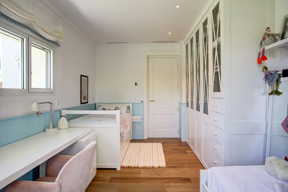 Villa moderna construida por Vives Pons Homes