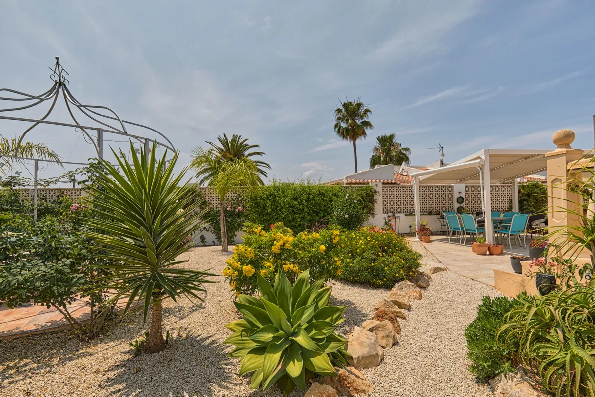 Venta. Chalet/Villa en Jávea
