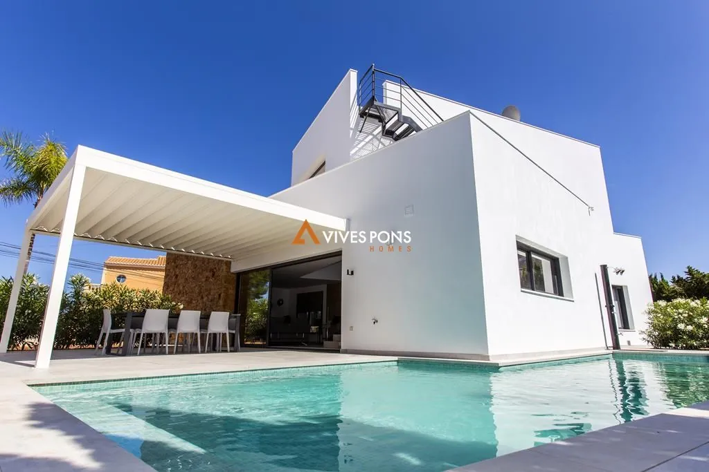 Villa moderna a solo 2,5 km de la Marineta Cassiana, Dénia
