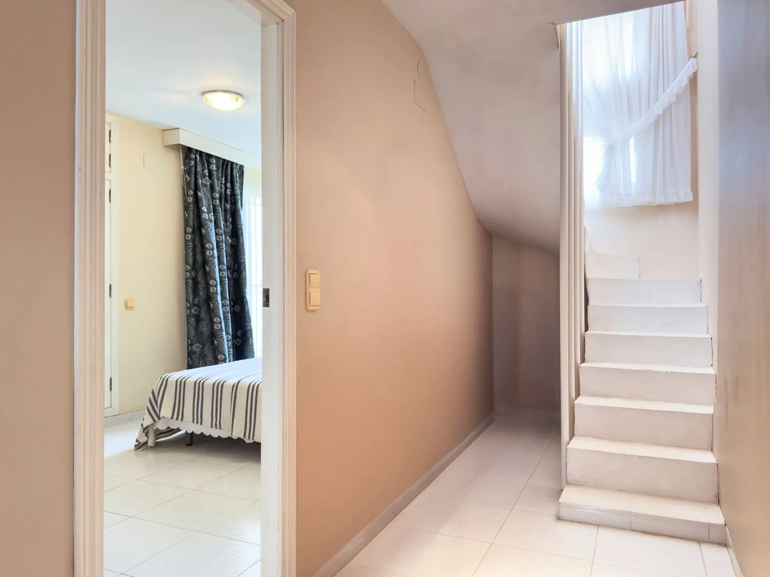 Fantástico chalet unifamiliar con piscina privada y amplias terrazas en Denia