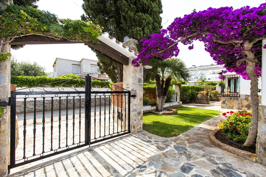 Villa independiente a 50 m de la playa, Dénia