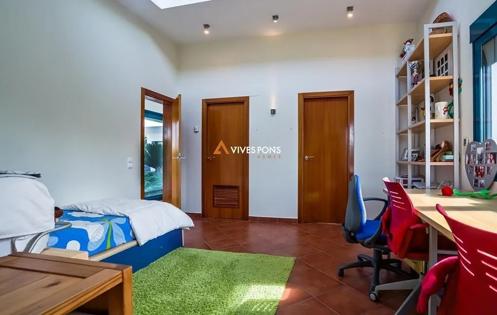 Villa moderna excelentemente ubicada a los pies del Montgó, Jávea