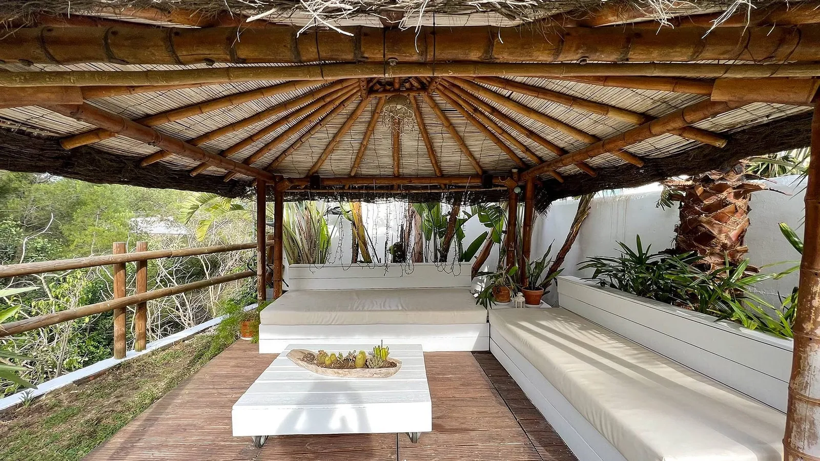 Venta. Chalet/Villa en Denia