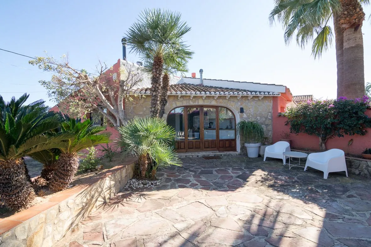 Verkoop. Villa in Denia