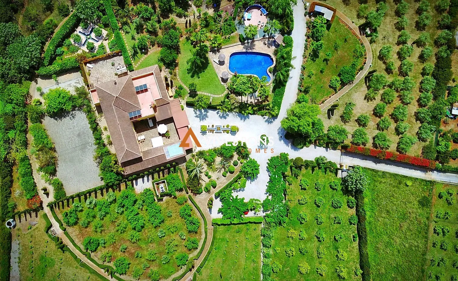 Finca con gran parcela y rodeada de naturaleza en La Sella