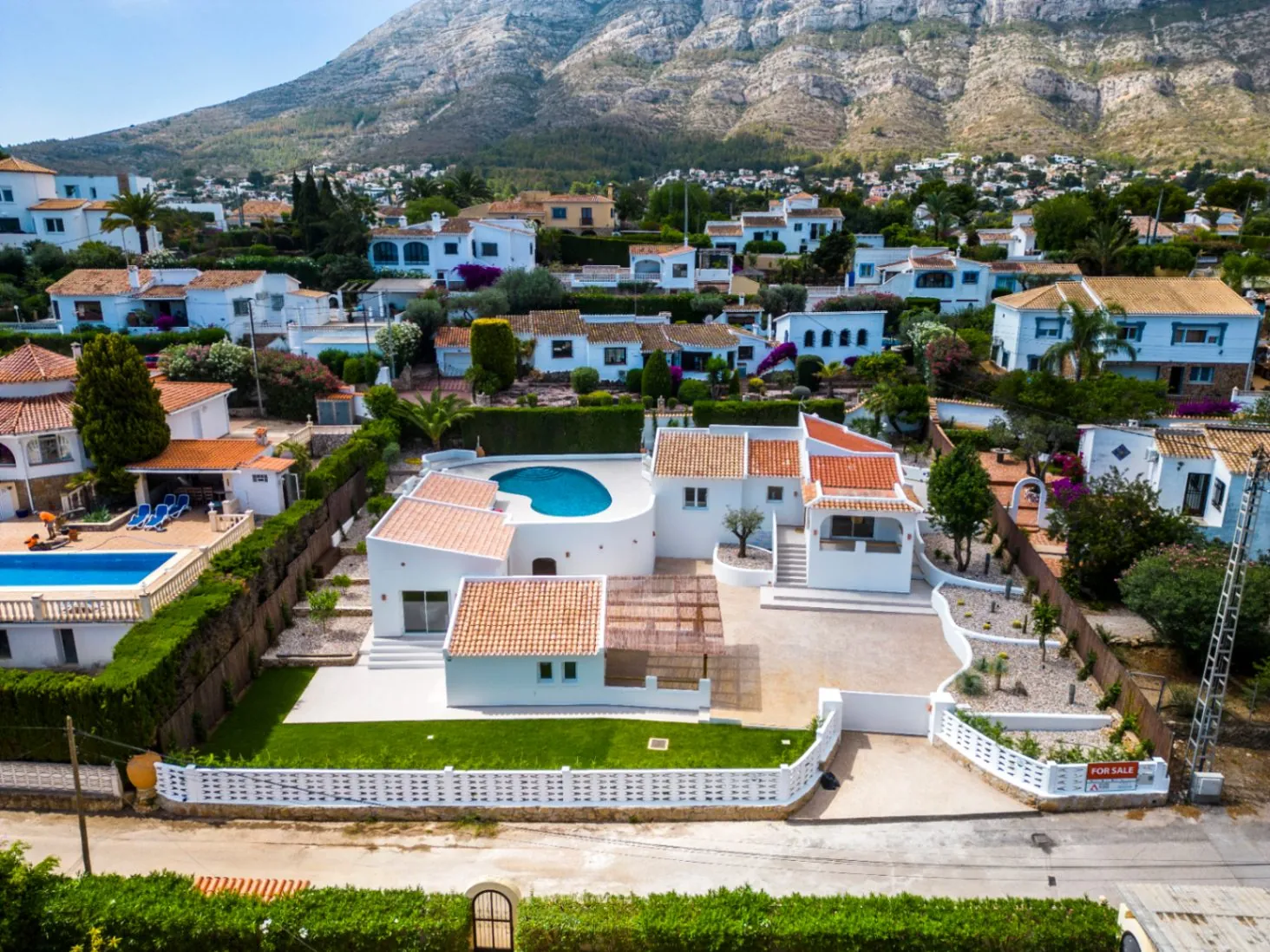 Villa con apartamento independiente, reforma integral, a 1,5 km de la Marineta Cassiana, Dénia