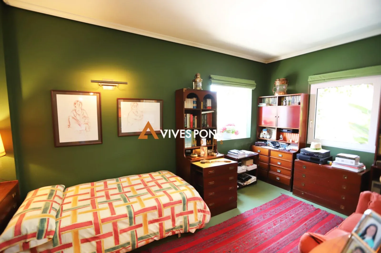Amplia villa de estilo contemporáneo excelentemente ubicada, Dénia