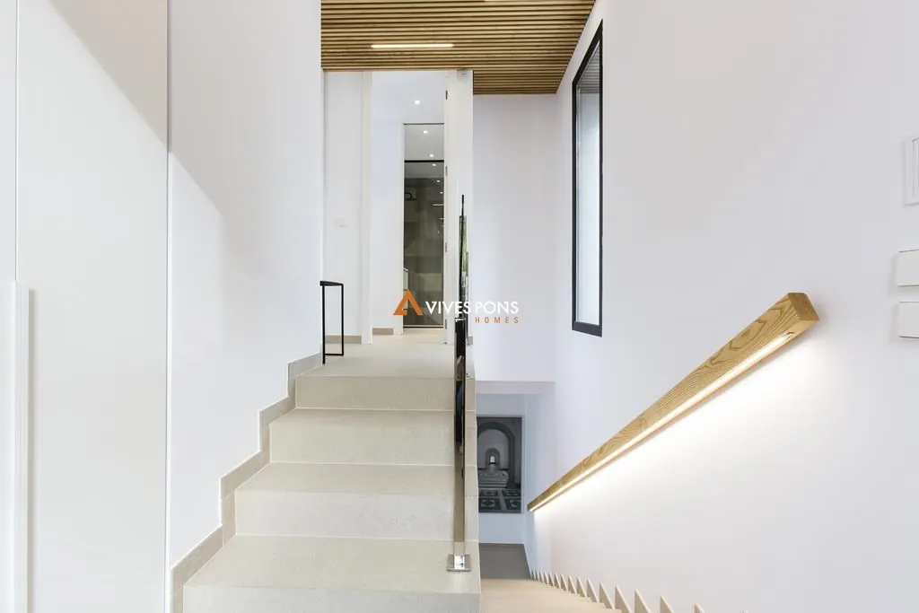 Modern villa with views in Dénia
