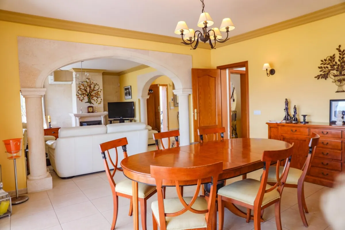 Venta. Chalet/Villa en Jávea
