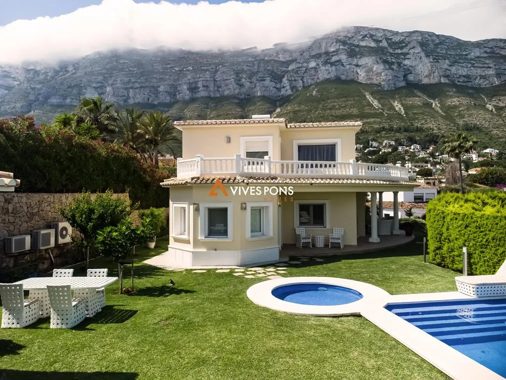 Villa con vistas al mar en Dénia