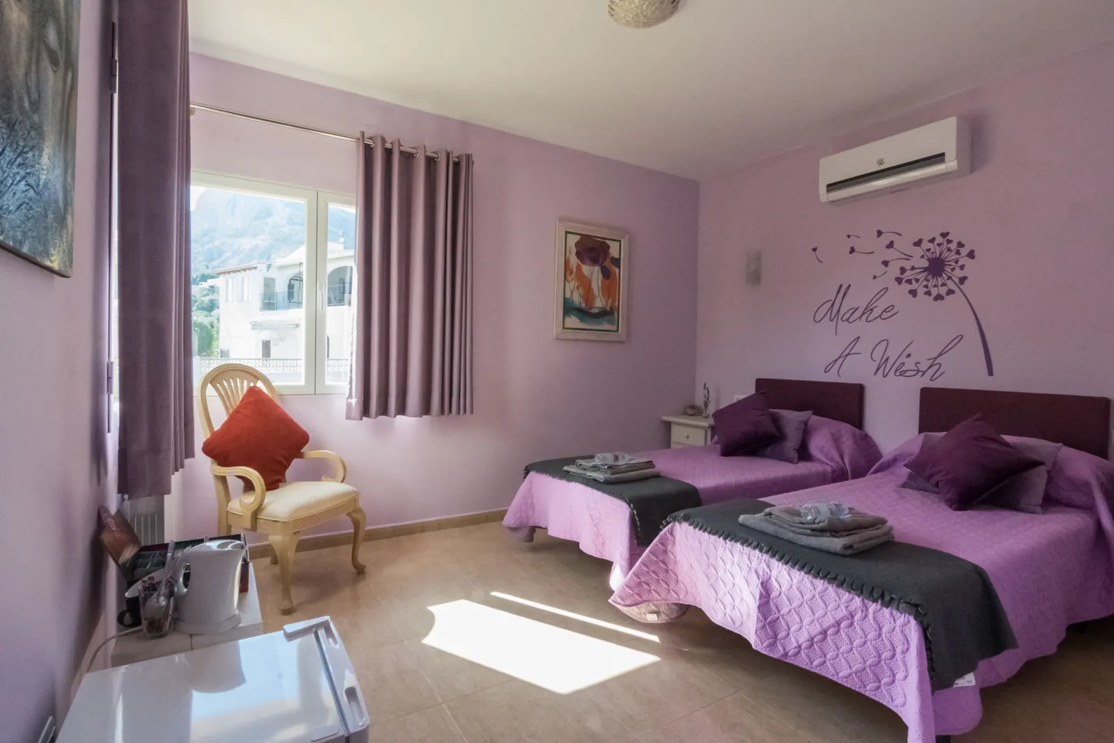 Villa con 4 dormitorios, vistas al Montgó y muy bien ubicada, en Jávea