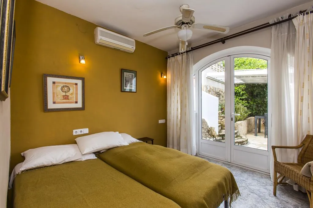 Villa con vistas al mar y en una sola planta en zona Florida, Dénia
