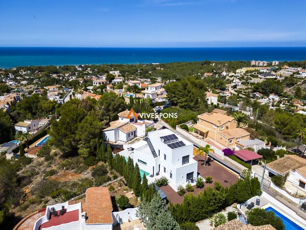 Villa moderna a solo 2,5 km de la Marineta Cassiana, Dénia