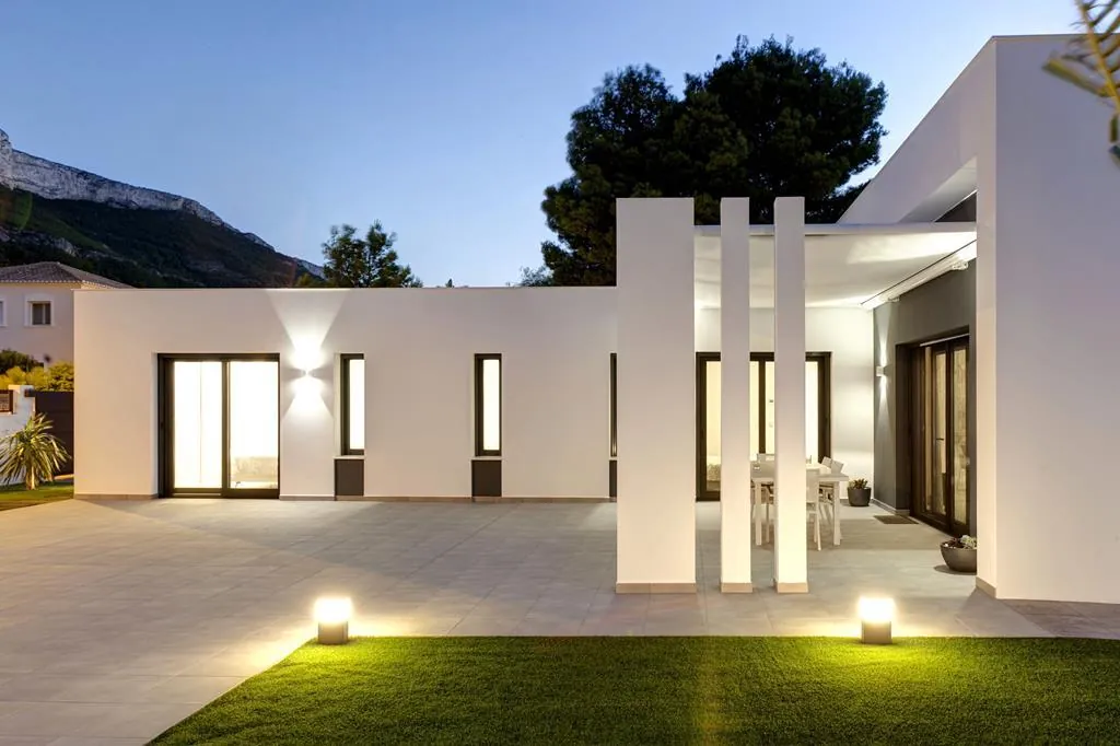 Modern villa of new construction in Dénia